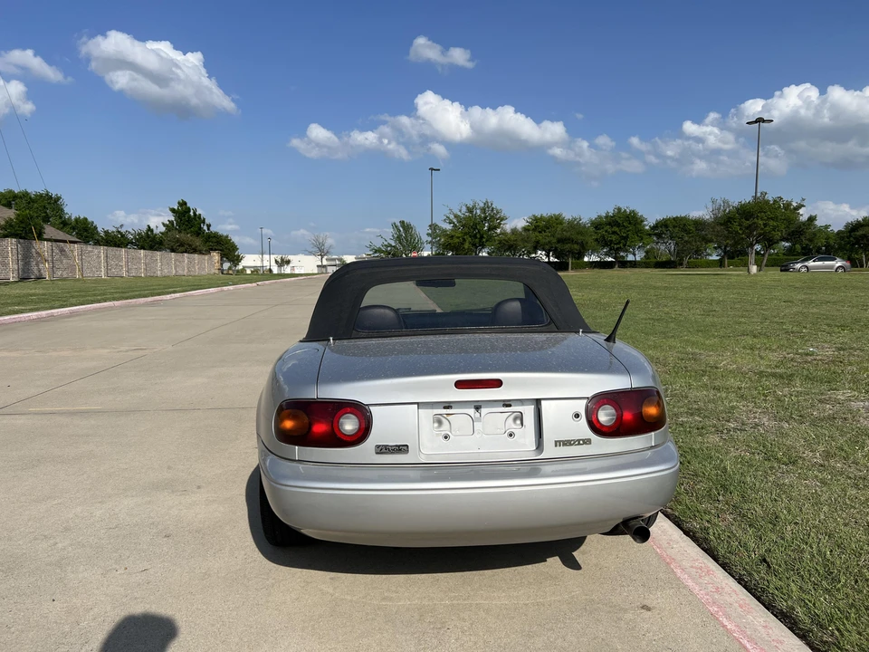 1992 Mazda NA MX-5 Miata - Image 19 of 24