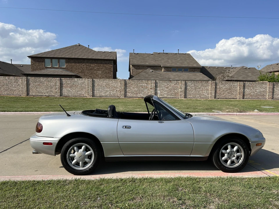 1992 Mazda NA MX-5 Miata - Image 14 of 24
