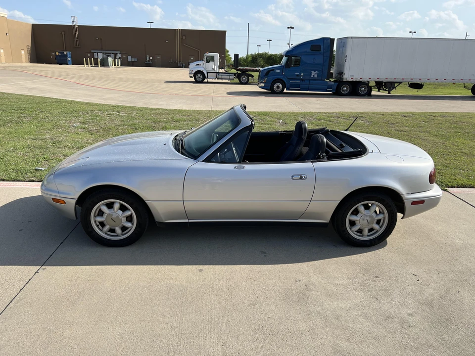 1992 Mazda NA MX-5 Miata - Image 10 of 24