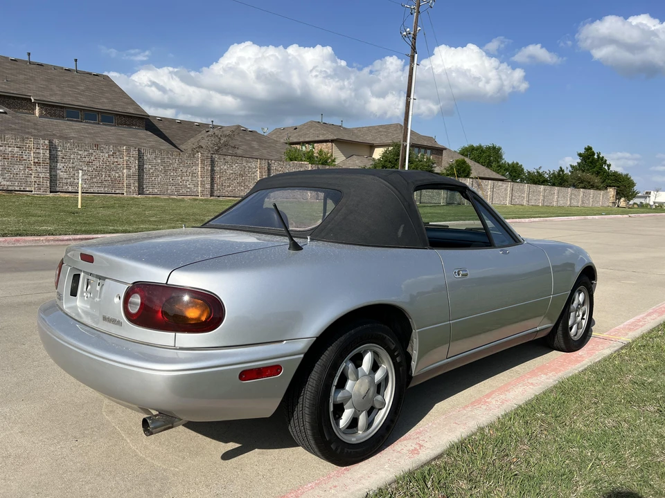 1992 Mazda NA MX-5 Miata - Image 23 of 24