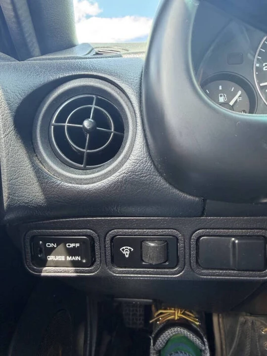 1992 Mazda NA MX-5 Miata - Image 13 of 15