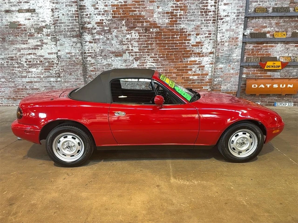 1992 Mazda NA MX-5 Miata - Image 2 of 31