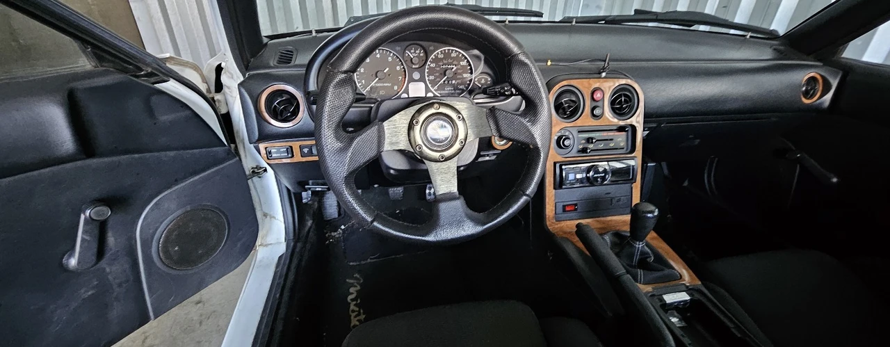 1992 Mazda NA MX-5 Miata - Image 7 of 12