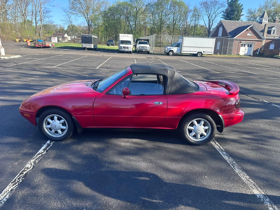 1992 Mazda NA MX-5 Miata - Image 17 of 28