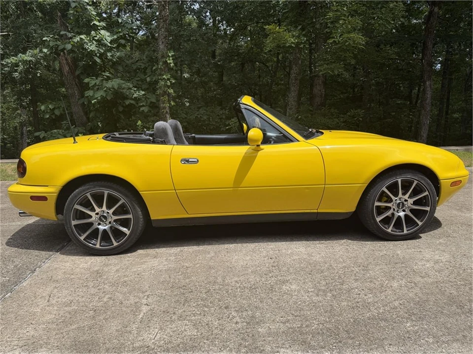 1992 Mazda NA MX-5 Miata - Image 7 of 31