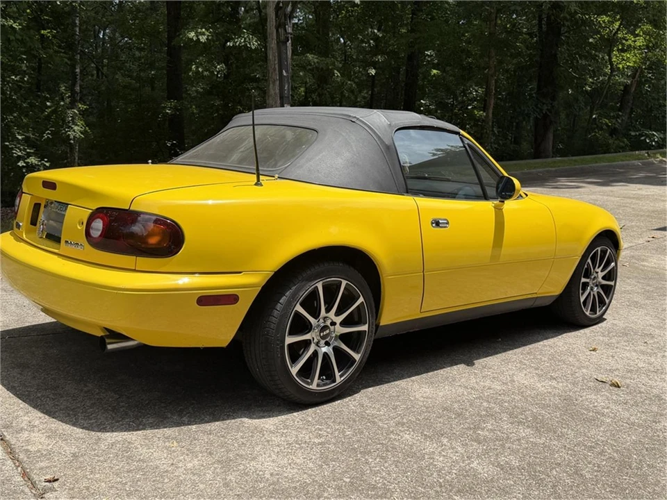 1992 Mazda NA MX-5 Miata - Image 13 of 31