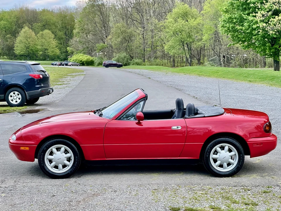 1992 Mazda NA MX-5 Miata - Image 7 of 31