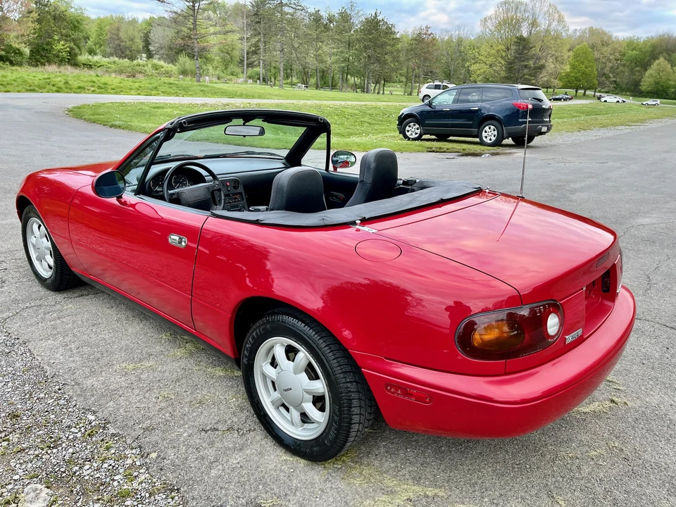 1992 Mazda NA MX-5 Miata - Image 8 of 31