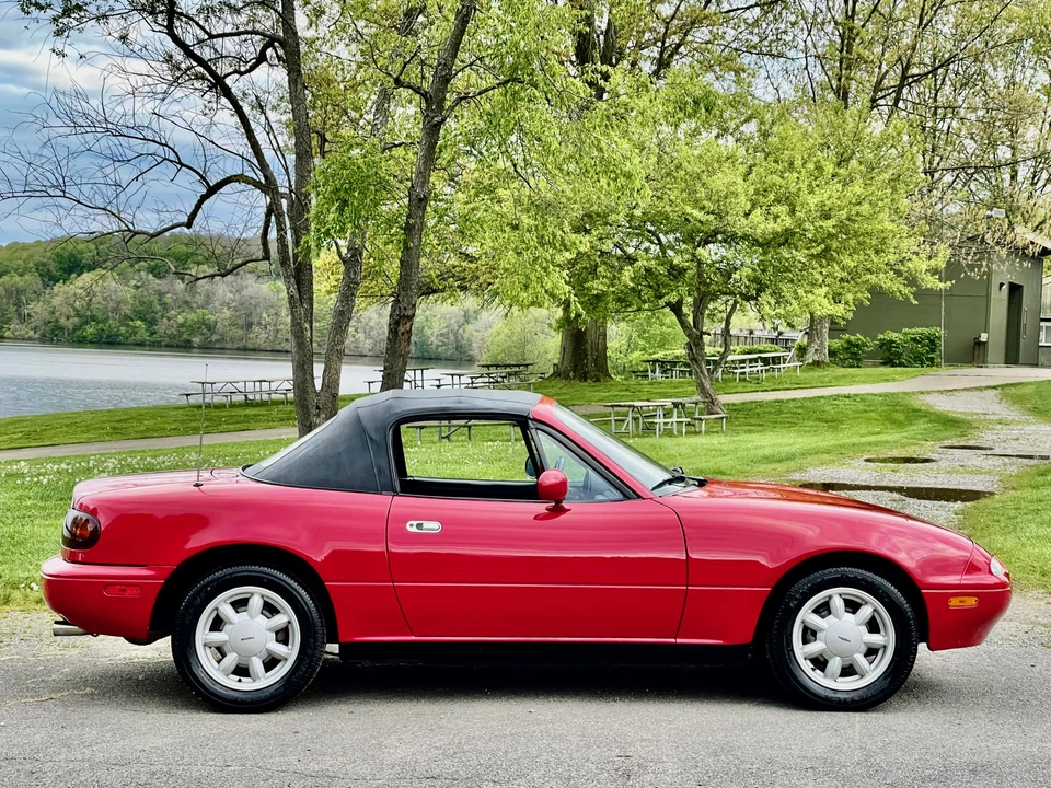 1992 Mazda NA MX-5 Miata - Image 21 of 31