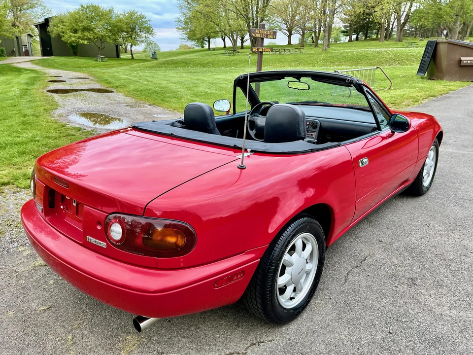 1992 Mazda NA MX-5 Miata - Image 11 of 31