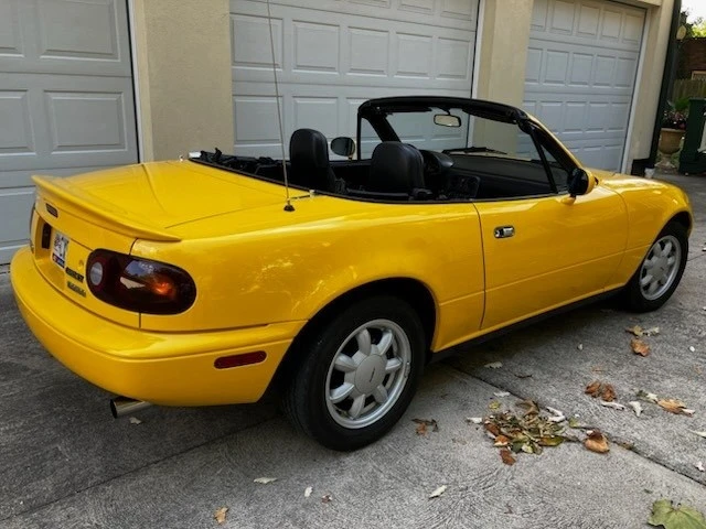 1992 Mazda NA MX-5 Miata - Image 2 of 9