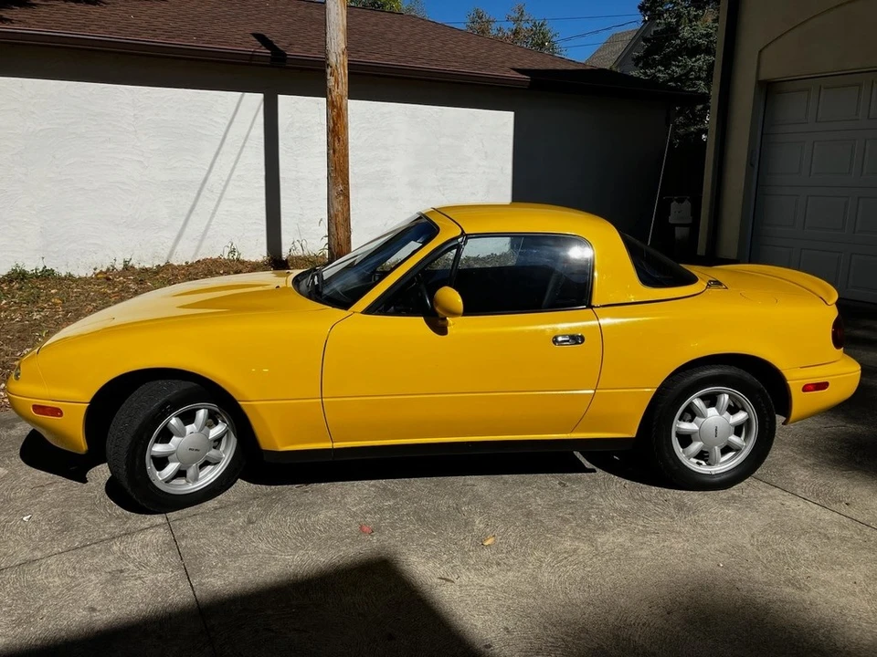 1992 Mazda NA MX-5 Miata - Image 8 of 9