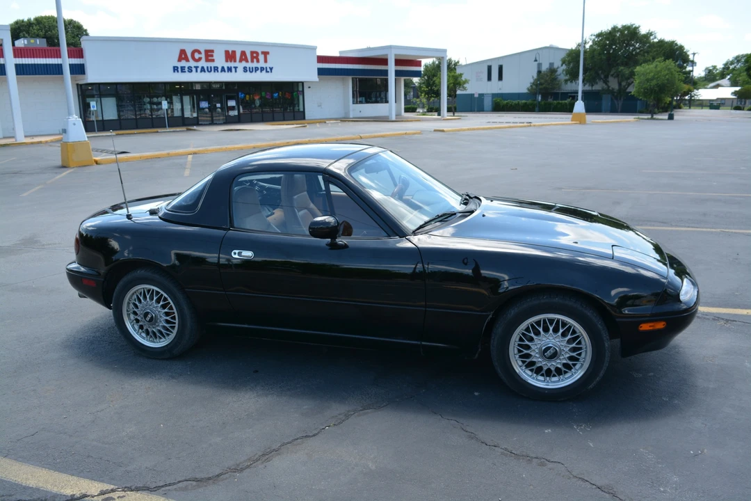 1992 Mazda NA MX-5 Miata - Image 13 of 31