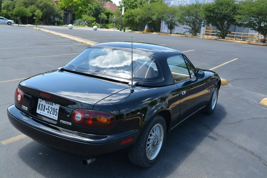 1992 Mazda NA MX-5 Miata - Image 10 of 31