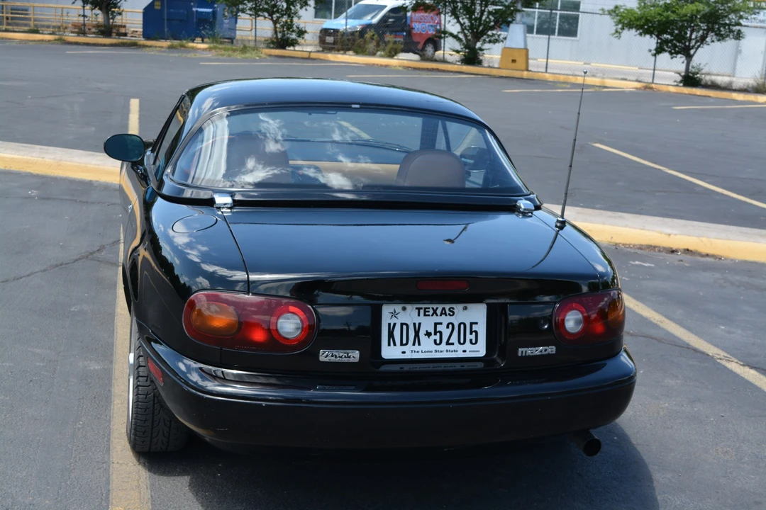 1992 Mazda NA MX-5 Miata - Image 8 of 31