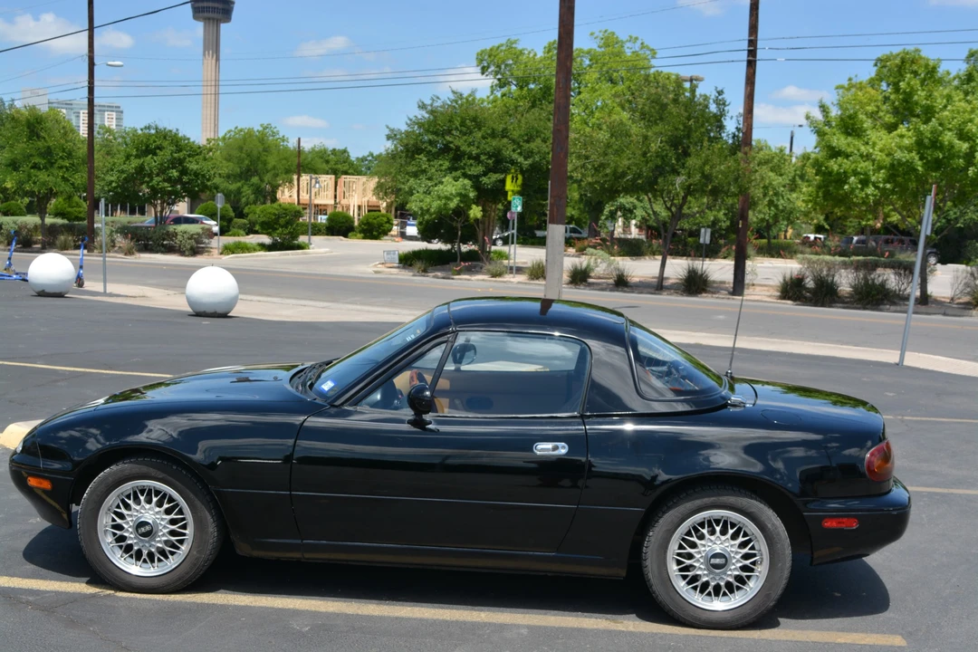 1992 Mazda NA MX-5 Miata - Image 4 of 31