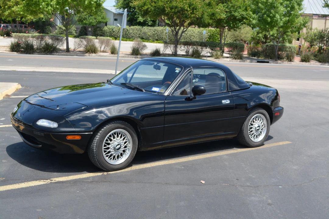 1992 Mazda NA MX-5 Miata - Image 2 of 31