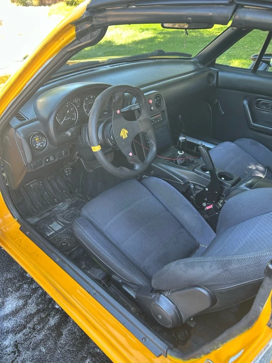 1992 Mazda NA MX-5 Miata - Image 7 of 8