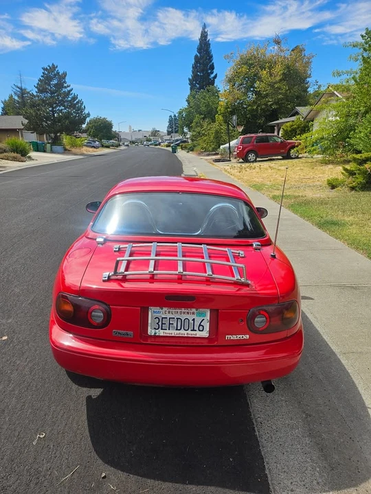 1992 Mazda NA MX-5 Miata - Image 5 of 12