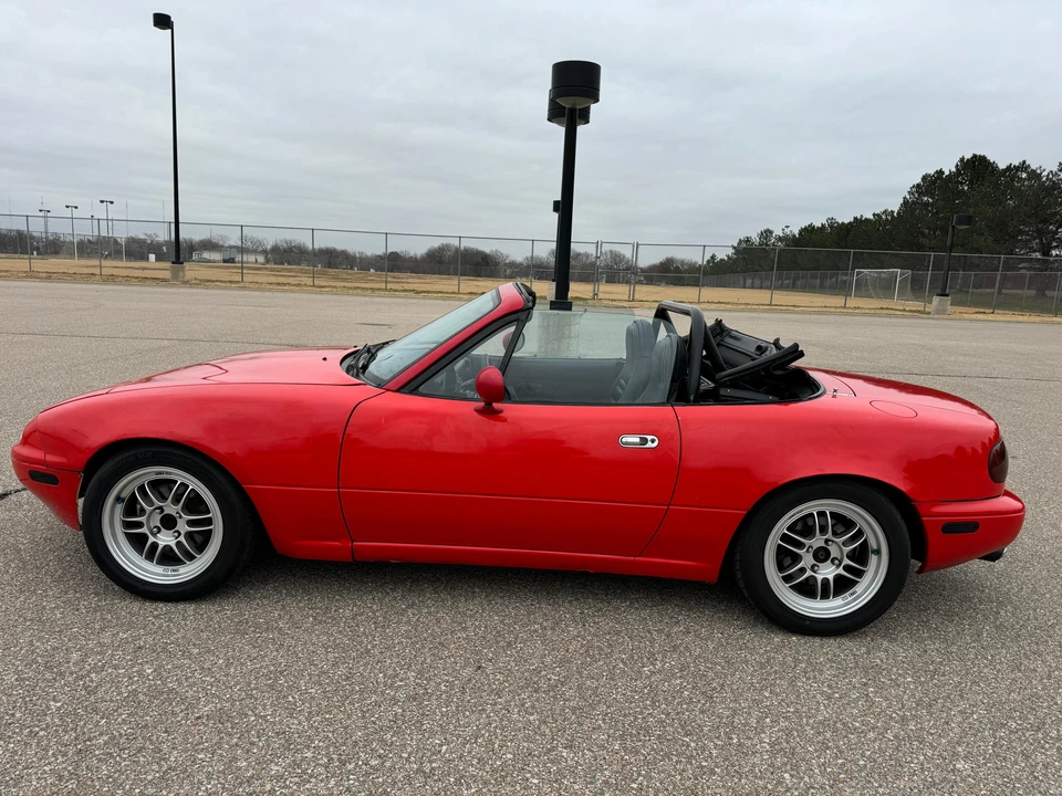 1992 Mazda NA MX-5 Miata - Image 8 of 31