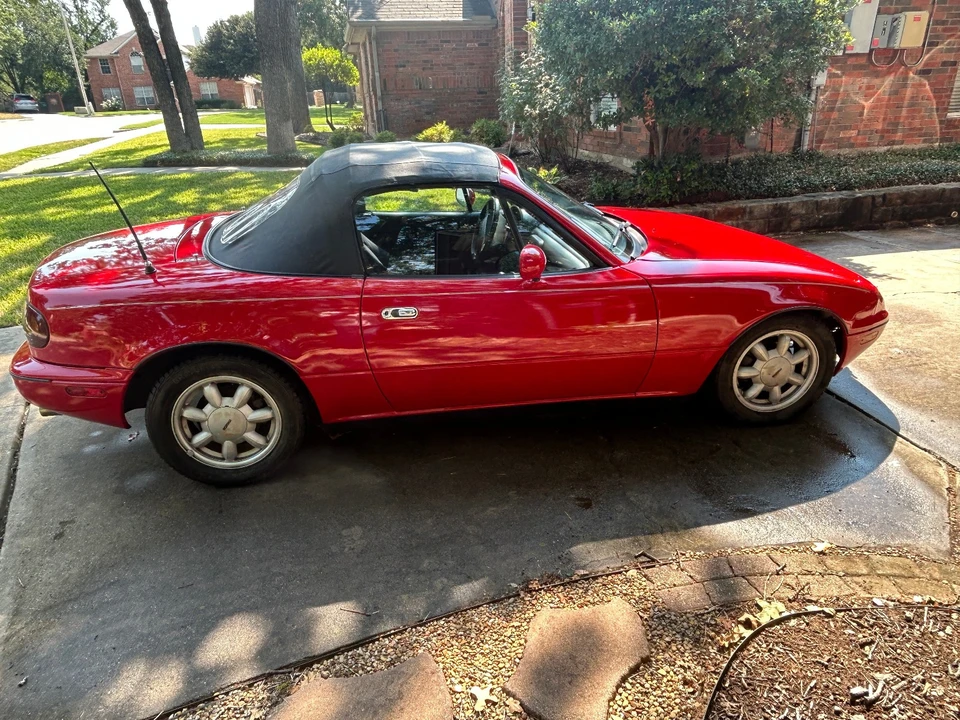 1992 Mazda NA MX-5 Miata - Image 6 of 21
