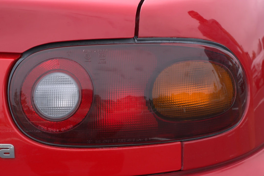 1992 Mazda NA MX-5 Miata - Image 14 of 31