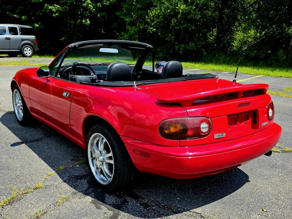 1992 Mazda NA MX-5 Miata - Image 10 of 31