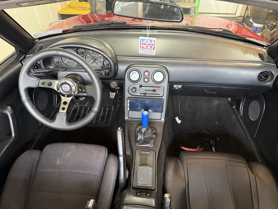 1992 Mazda NA MX-5 Miata - Image 7 of 12