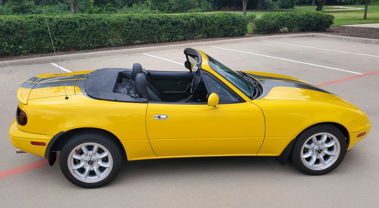 1992 Mazda NA MX-5 Miata - Image 11 of 31