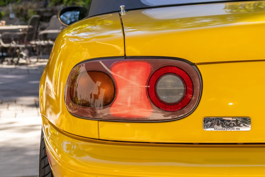1992 Mazda NA MX-5 Miata - Image 25 of 31