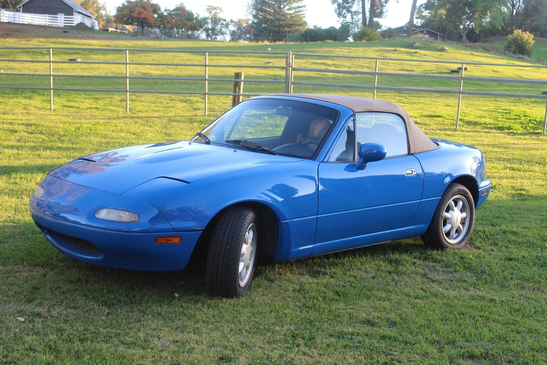 1992 Mazda NA MX-5 Miata - Image 11 of 21