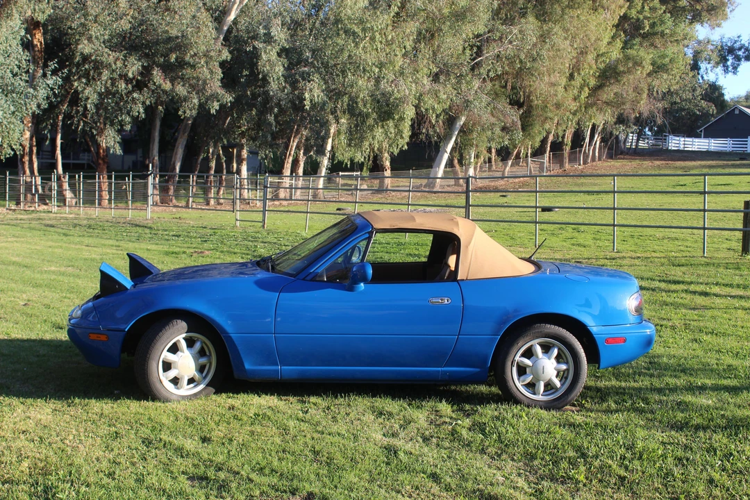 1992 Mazda NA MX-5 Miata - Image 13 of 21