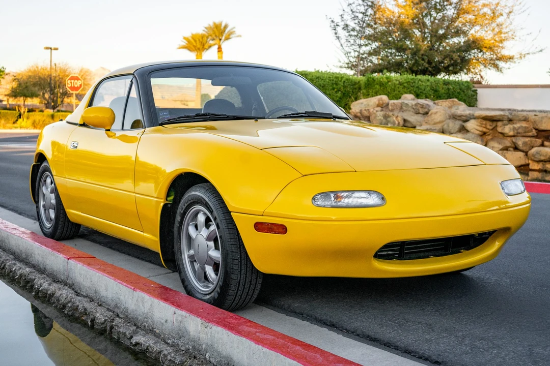 1992 Mazda NA MX-5 Miata - Image 11 of 31