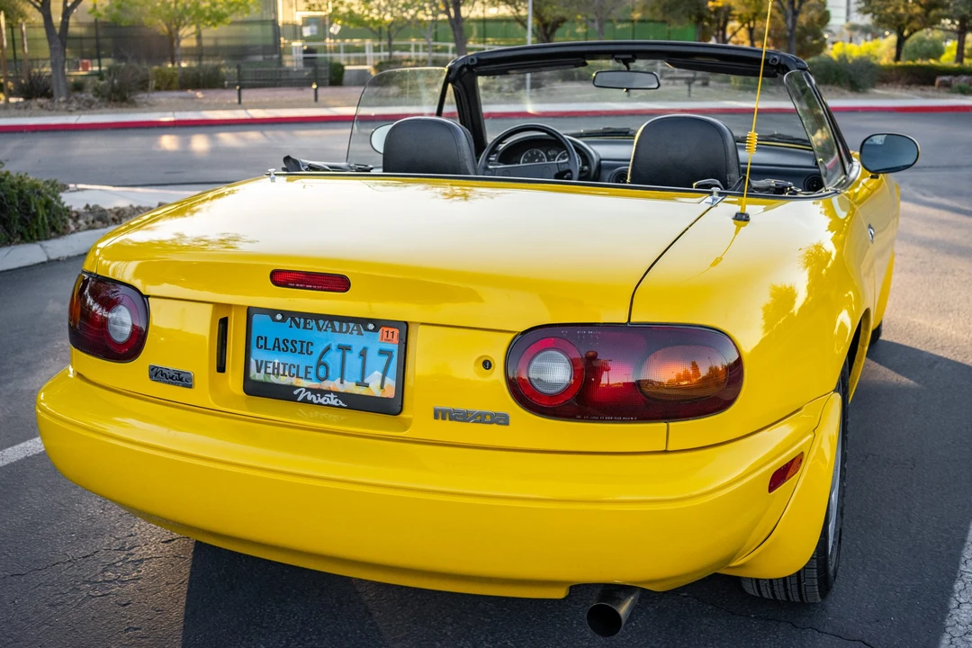 1992 Mazda NA MX-5 Miata - Image 8 of 31