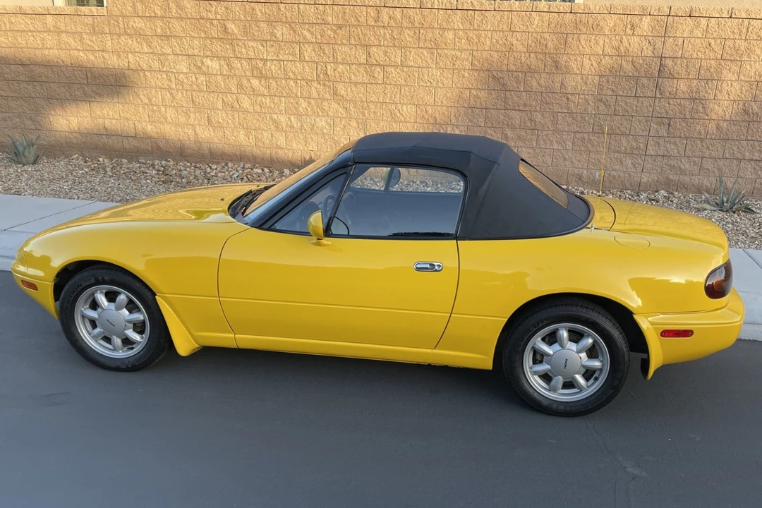 1992 Mazda NA MX-5 Miata - Image 15 of 31