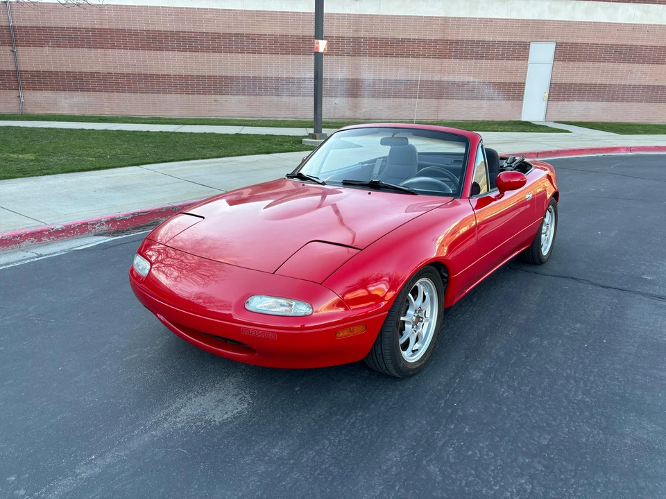 1992 Mazda NA MX-5 Miata - Image 8 of 31