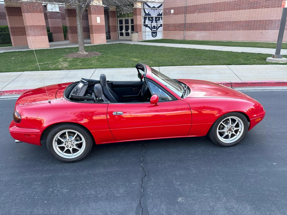 1992 Mazda NA MX-5 Miata - Image 27 of 31