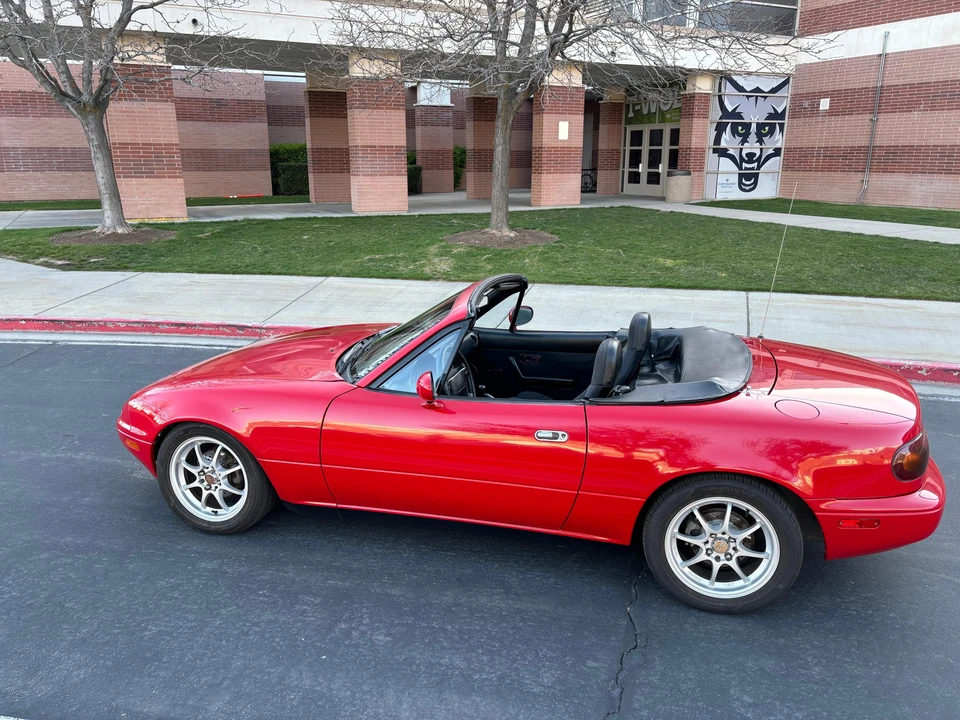 1992 Mazda NA MX-5 Miata - Image 18 of 31