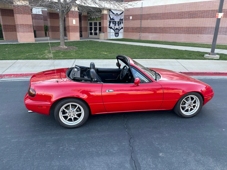 1992 Mazda NA MX-5 Miata - Image 26 of 31