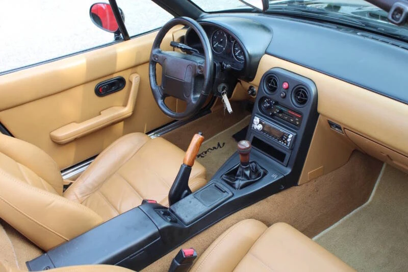 1992 Mazda NA MX-5 Miata - Image 25 of 26