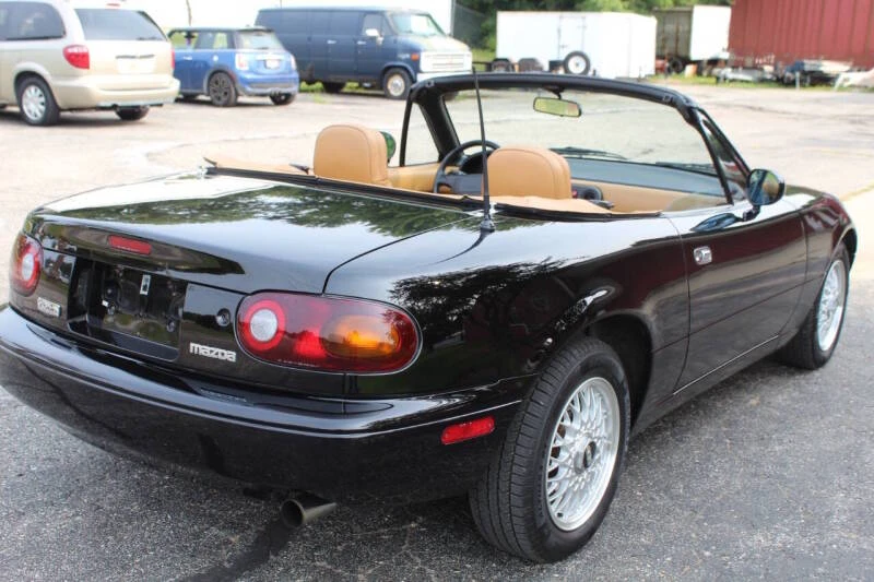 1992 Mazda NA MX-5 Miata - Image 6 of 26