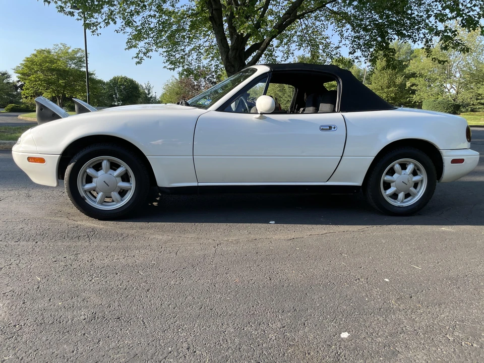 1992 Mazda NA MX-5 Miata - Image 24 of 31