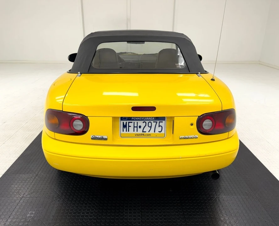1992 Mazda NA MX-5 Miata - Image 8 of 31