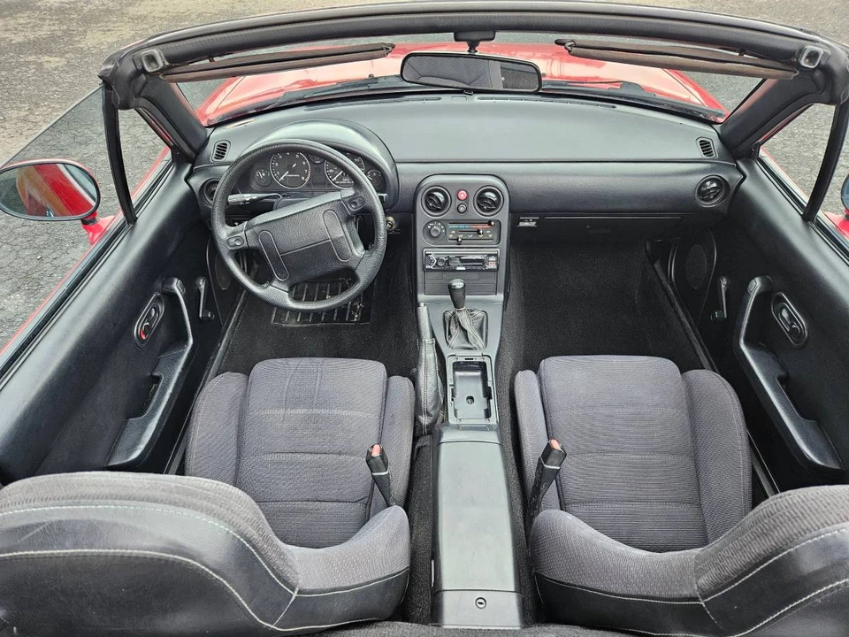 1992 Mazda NA MX-5 Miata - Image 17 of 24