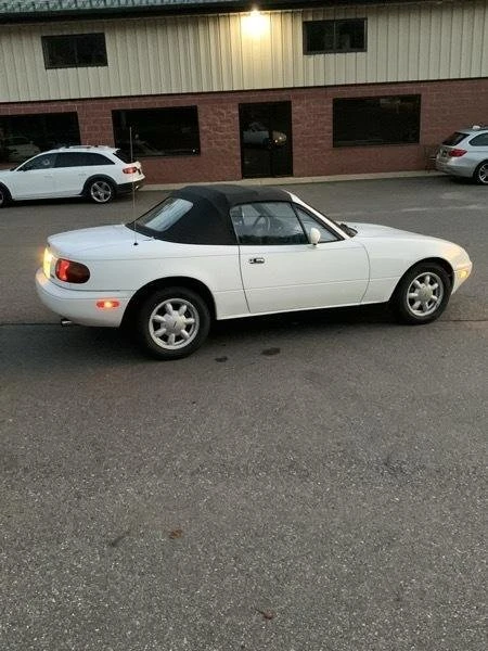 1992 Mazda NA MX-5 Miata - Image 5 of 20