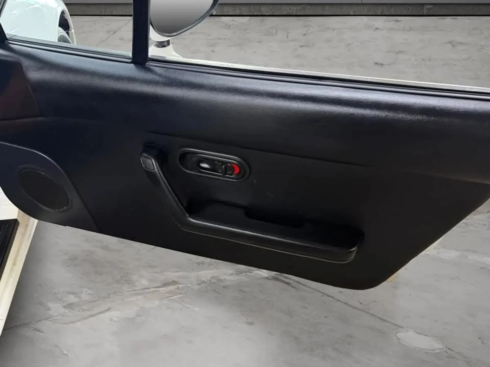 1992 Mazda NA MX-5 Miata - Image 16 of 20