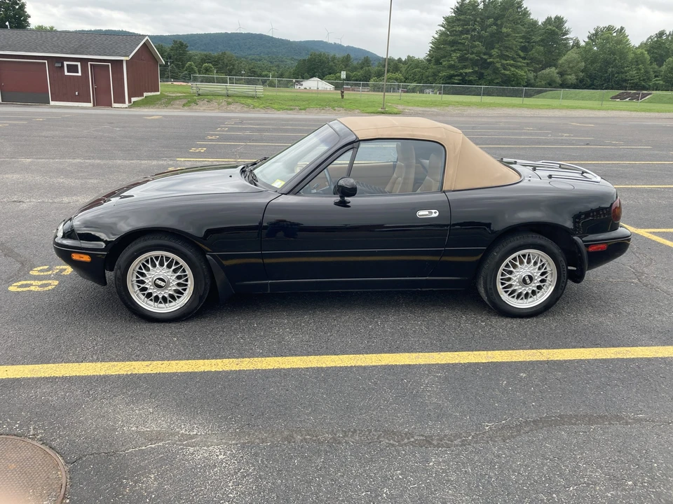 1992 Mazda NA MX-5 Miata - Image 7 of 31