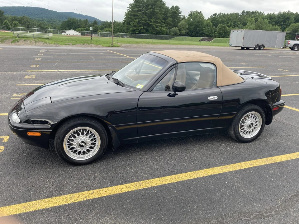1992 Mazda NA MX-5 Miata - Image 5 of 31