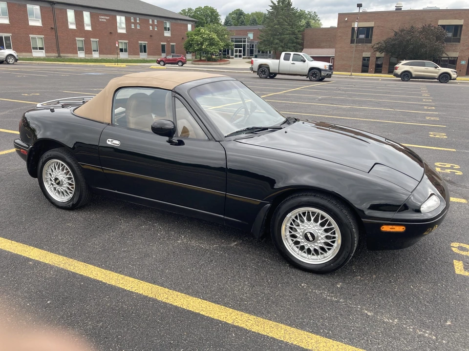 1992 Mazda NA MX-5 Miata - Image 26 of 31