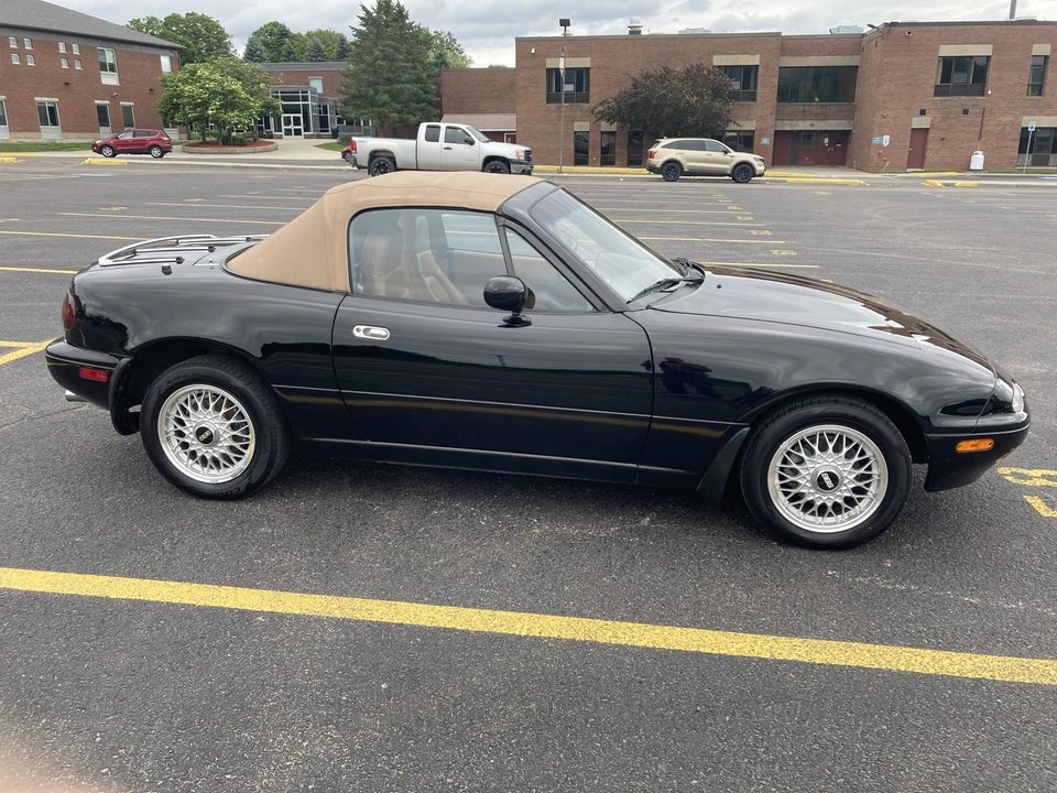 1992 Mazda NA MX-5 Miata - Image 24 of 31